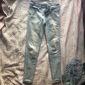 AE Light Wash Jeans